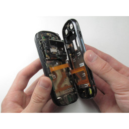 Разборка заднего корпуса Motorola Cliq